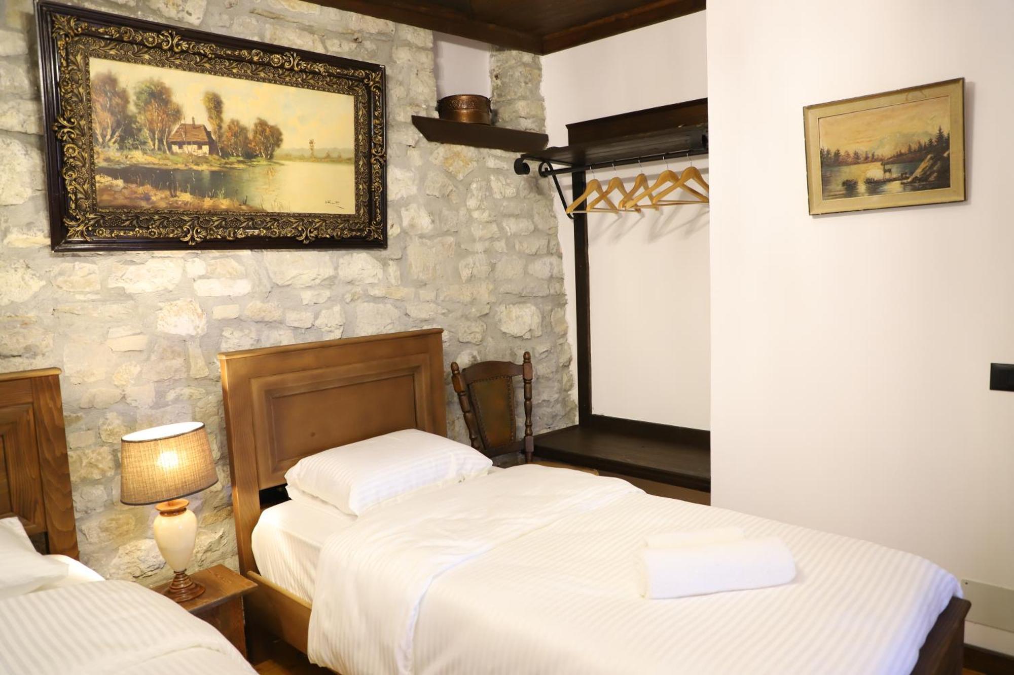 Vila Art Berat Castle Exterior photo